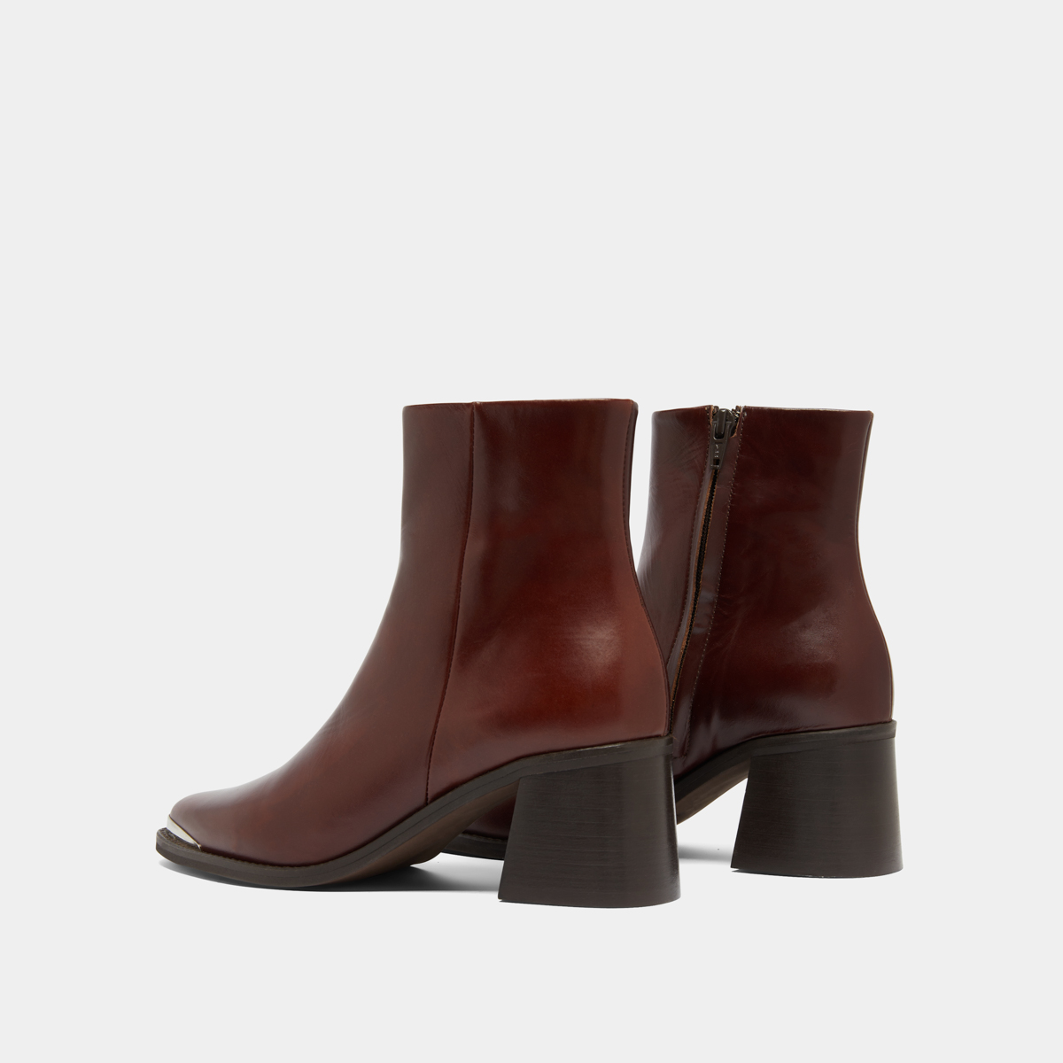 Bottines à talon et embout doré – Image 6