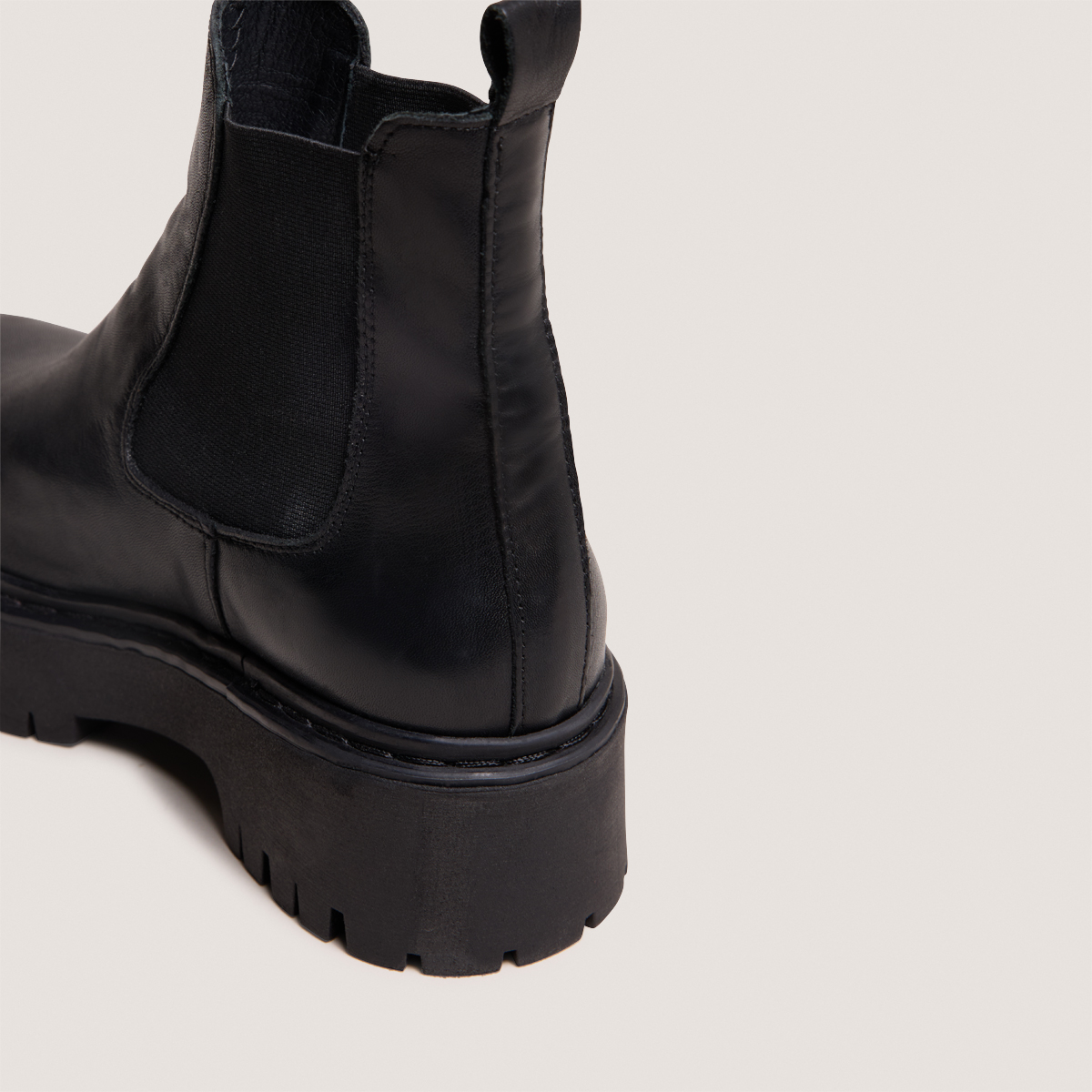 Boots à plateformes et bouts ronds – Image 3