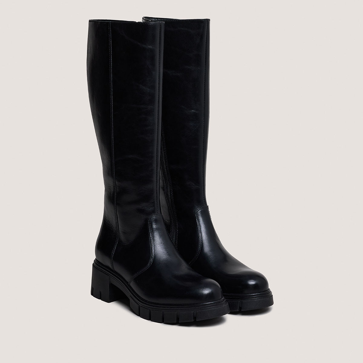 Bottes à semelles crantées – Image 2