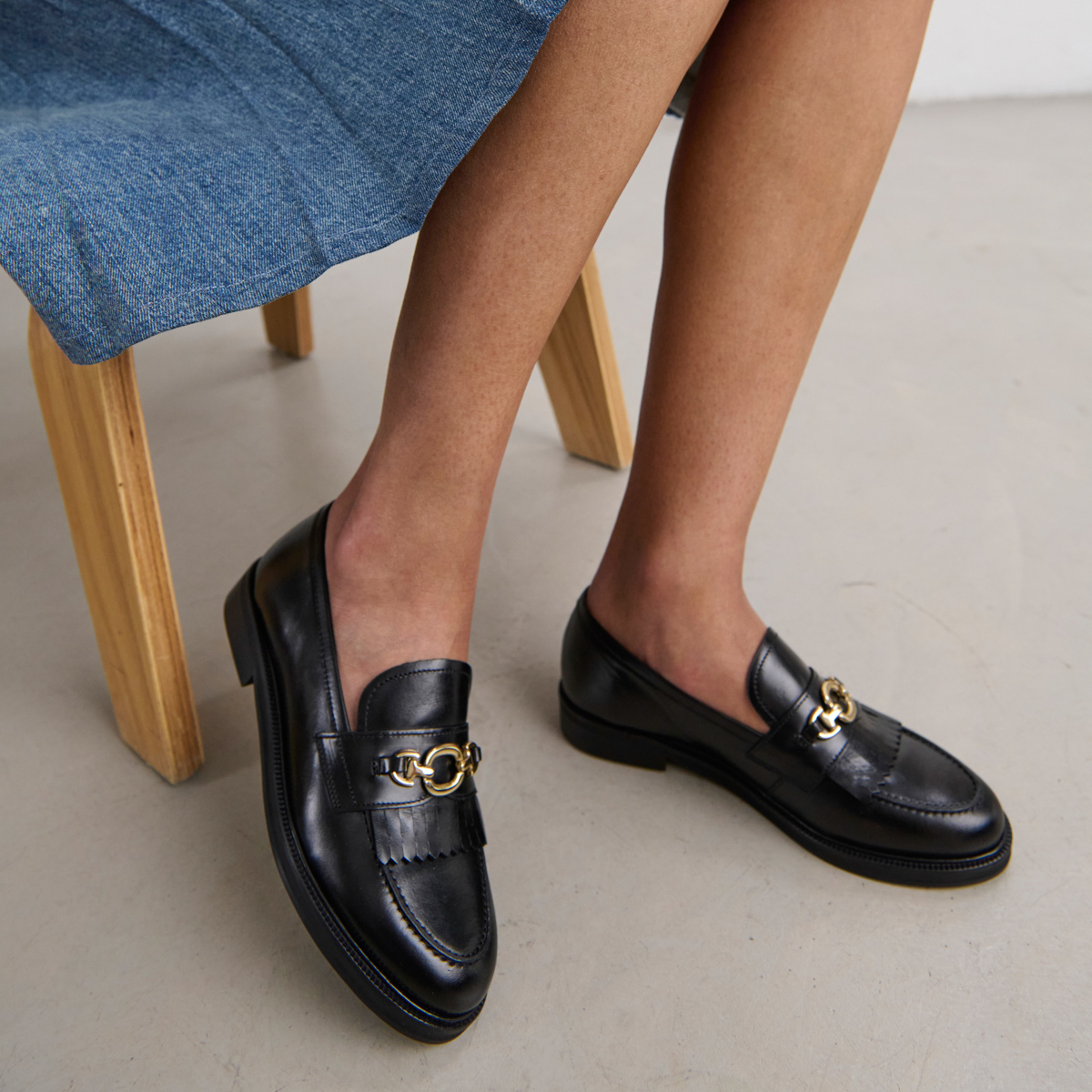 Mocassins à boucles dorées – Image 2