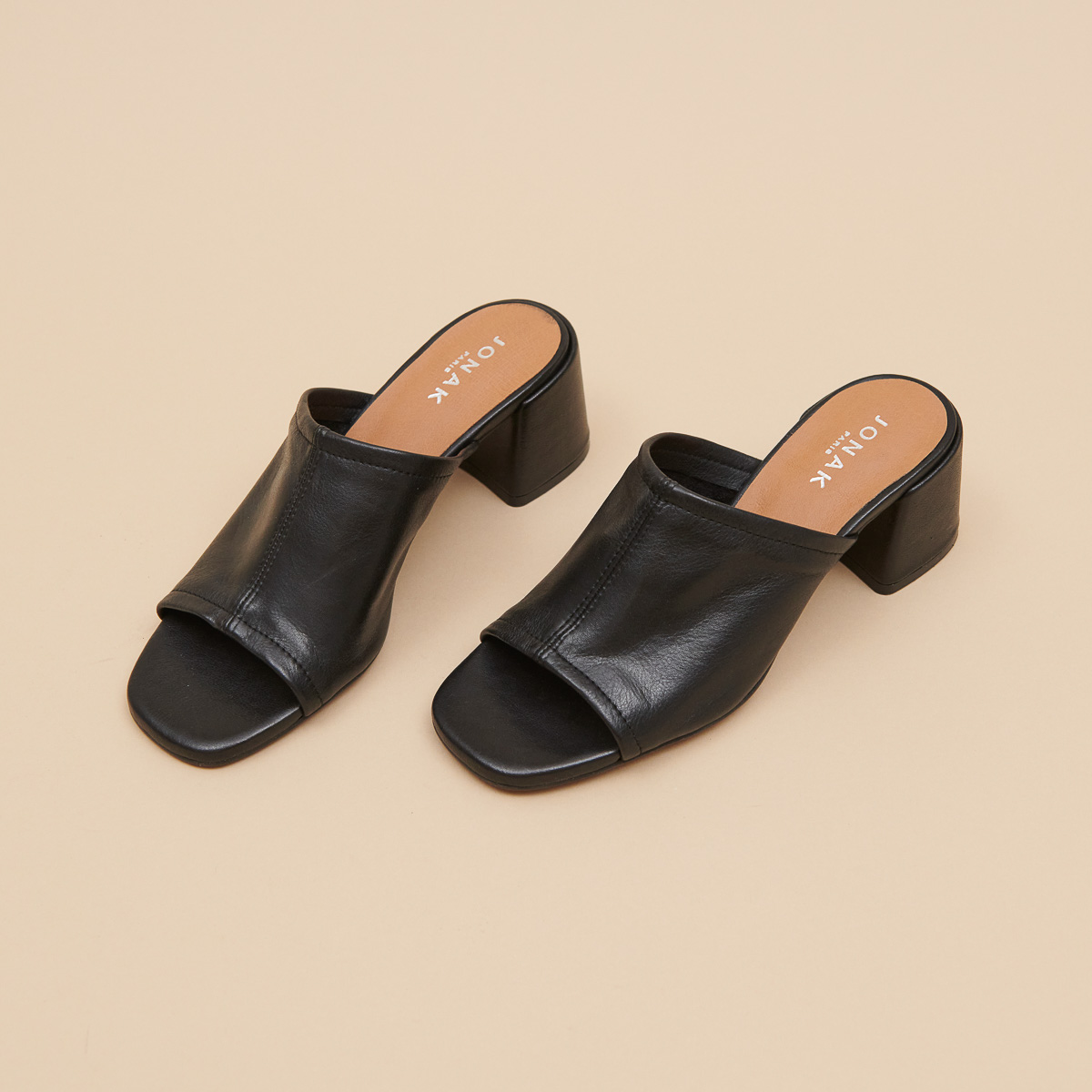 Mules à talons et bouts ouverts
