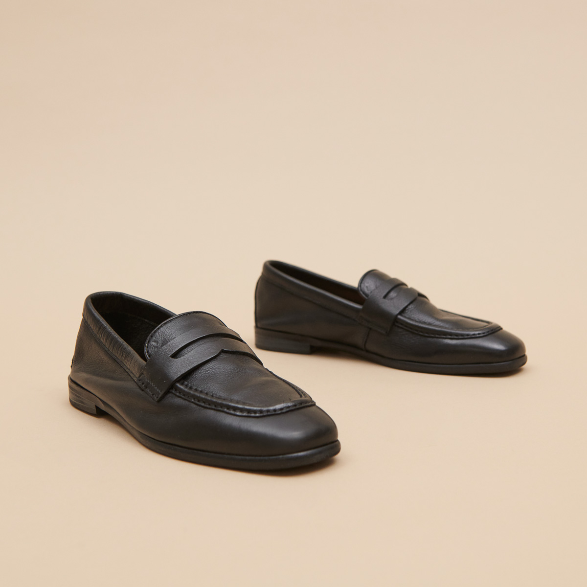 Mocassins à talons plats et bouts arrond... – Image 5