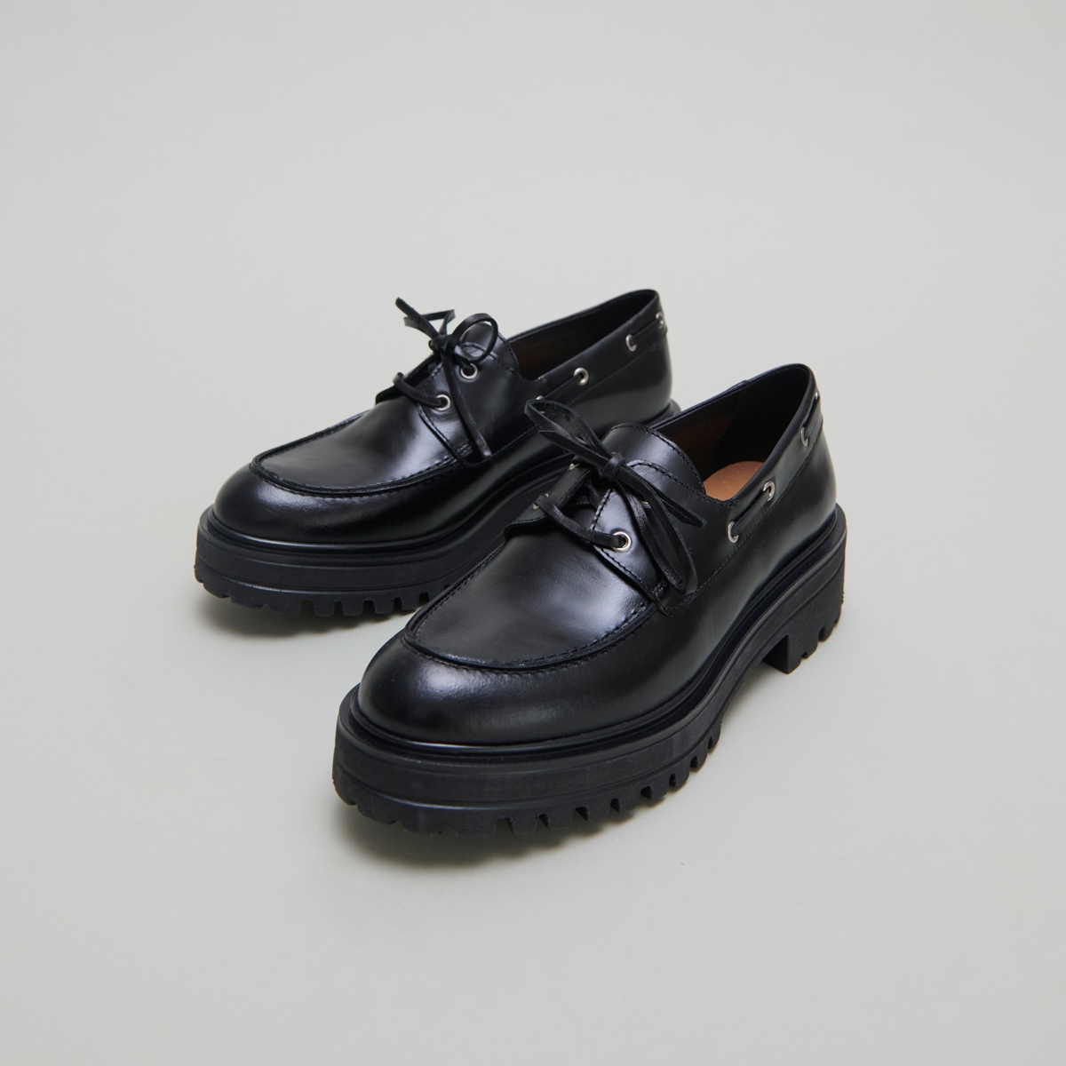 Derbies à lacets