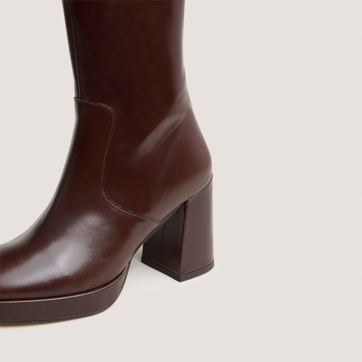 Boots à talons et bouts carrés – Image 3