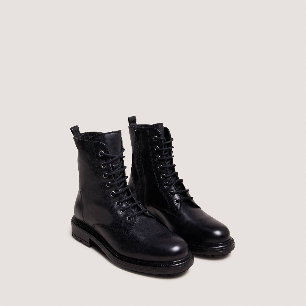 Boots à lacets et semelles crantées – Image 2