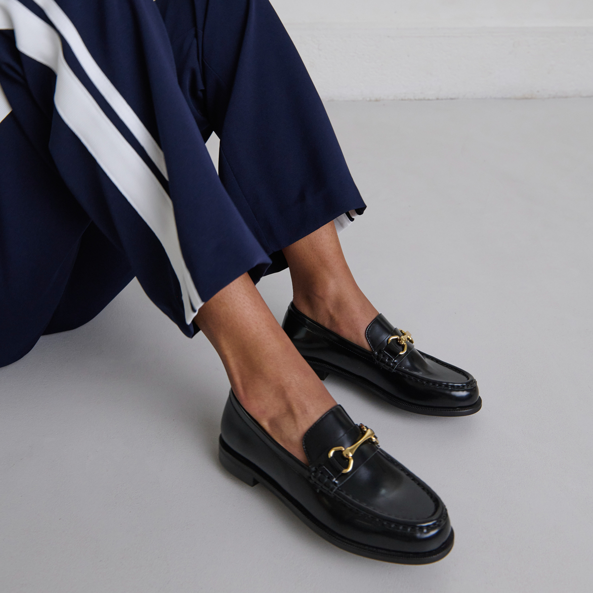 Mocassins à mors dorés – Image 3