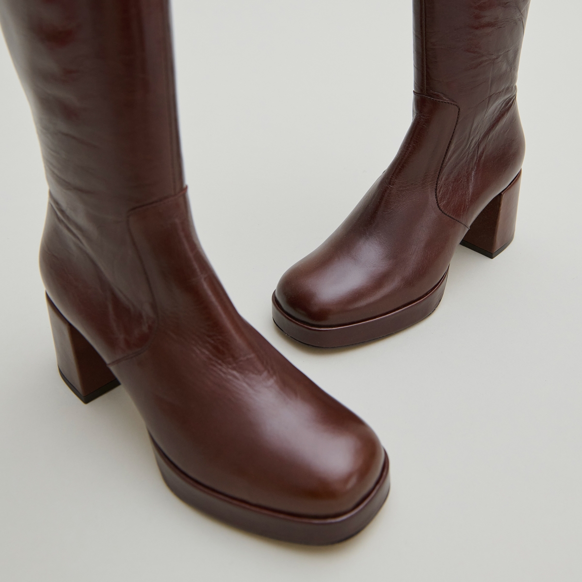 Bottes à talons et plateformes – Image 5