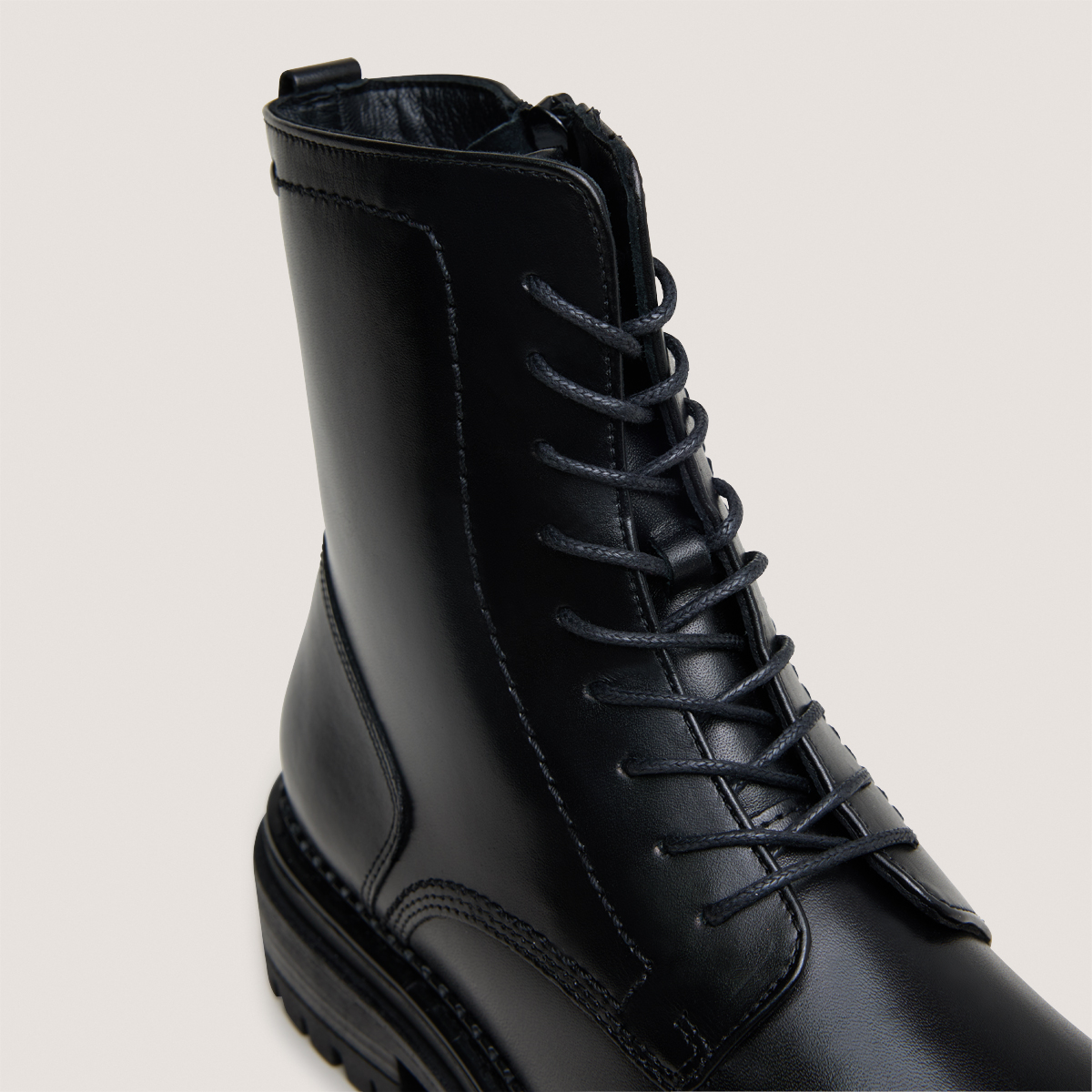Boots à lacets et semelles crantées – Image 3