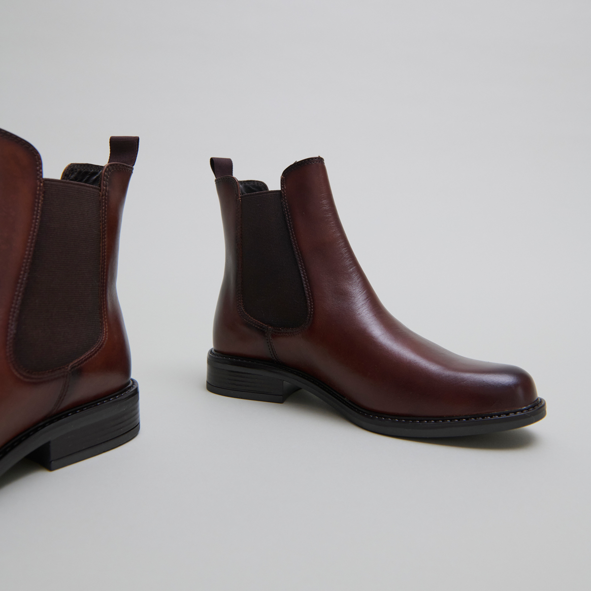 Boots à élastiques et à bouts ronds – Image 5