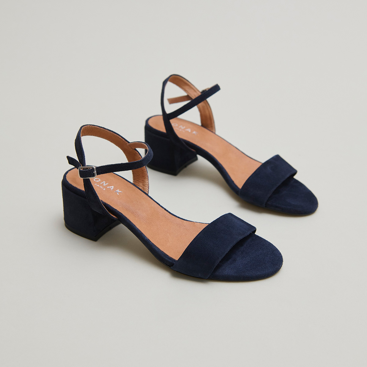 Sandales à talons et bouts ronds