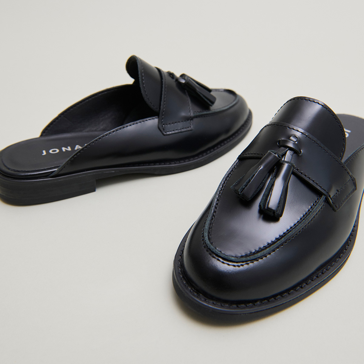 Mocassins à glands et bouts arrières ouv... – Image 5
