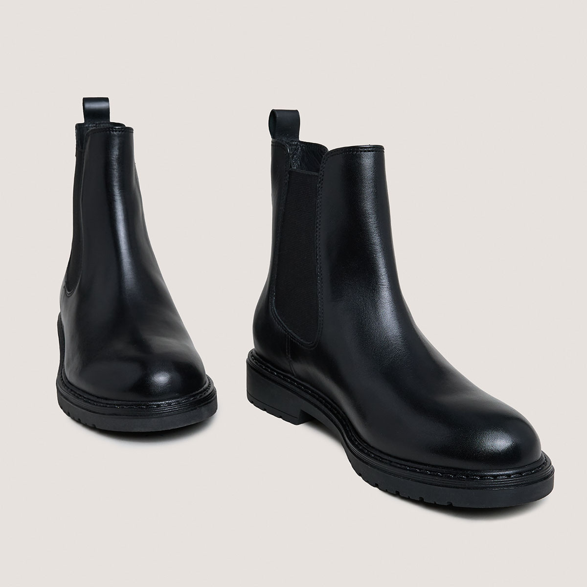 Boots Chelsea – Image 4