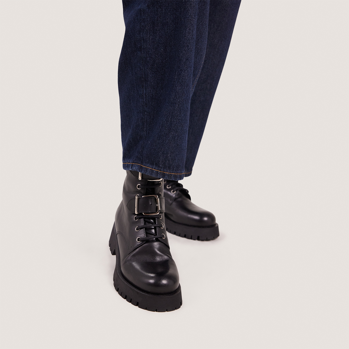 Boots à boucles métalliques – Image 5