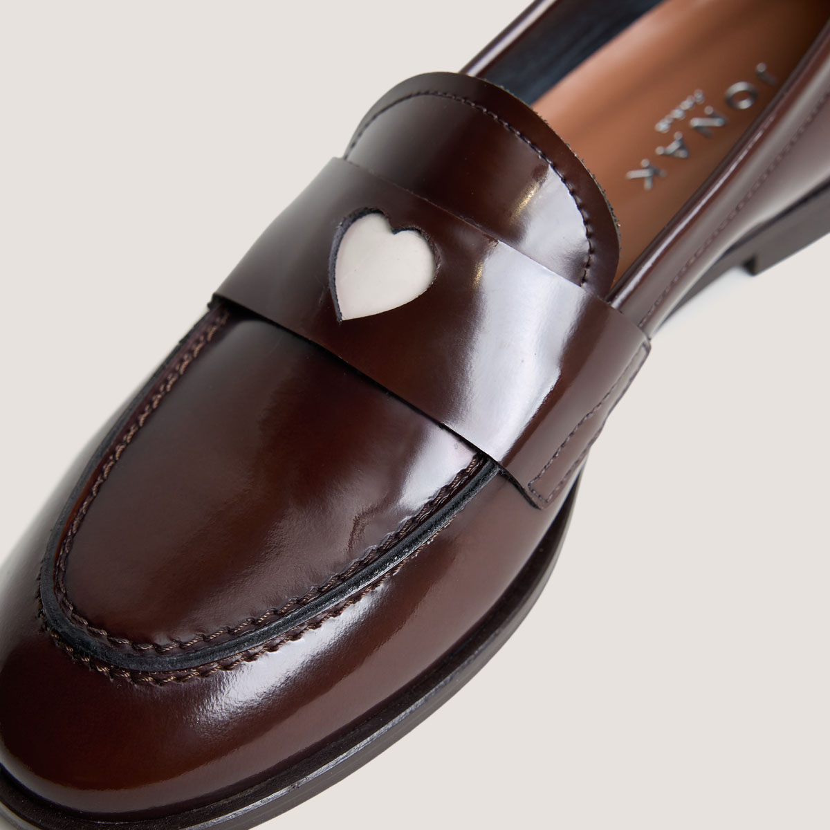 Mocassins à bouts ronds et cœurs – Image 2