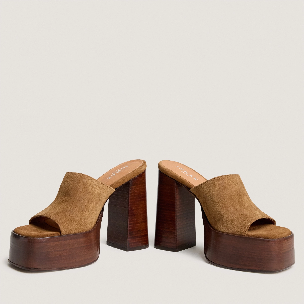 Mules à talons et bouts ouverts
